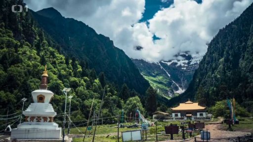 Čína: Sprcha bohů