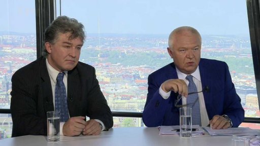 Jaroslav Faltýnek /ANO/, 1. místopředseda hnutí, předseda poslaneckého klubu; Zbyněk Stanjura /ODS/, předseda poslaneckého klubu; Jiří Dolejš /KSČM/, místopředseda strany, poslanec