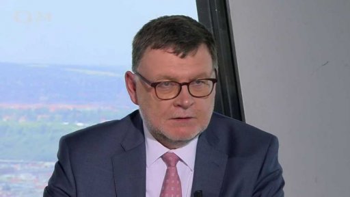 Zbyněk Stanjura /ODS/, předseda poslaneckého klubu; Radek Rozvoral /SPD/, člen předsednictva hnutí, poslanec; Martin Netolický /ČSSD/, místopředseda strany, hejtman Pardubického kraje