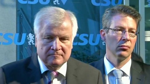 Šéf CSU Seehofer oznámil, že rezignuje