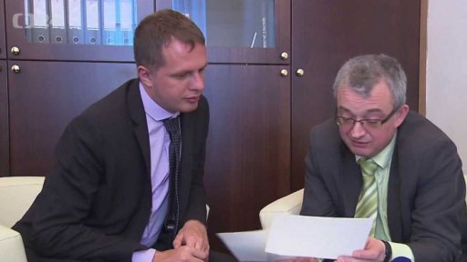 Spor o pozvánky na inauguraci