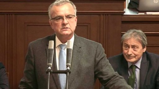 Poslanci o novičoku nemluvili