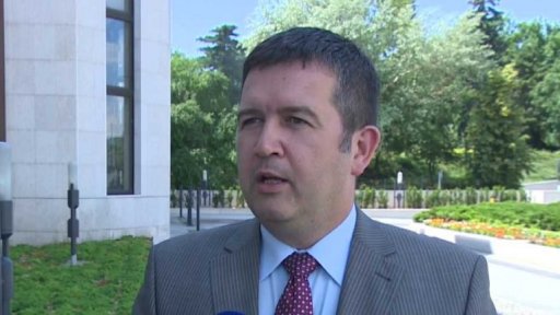 Zdanění finančních náhrad církvím