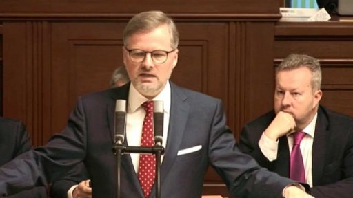 Hlasování o vyslovení nedůvěry vládě - projevy předsedů stran