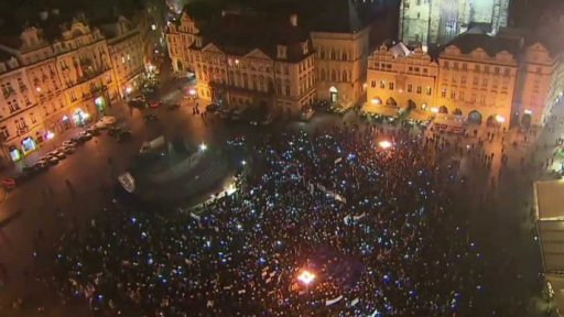 Demonstrace na Staroměstském náměstí