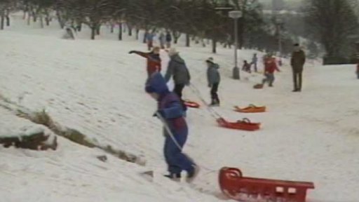 Lyžování a sáňkování na Petříně (1987)