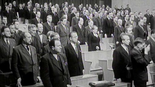 Nová vláda se představuje