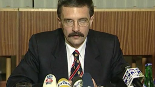 Josef Lux rezignoval (1998)