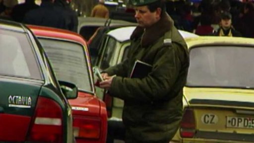 Předvánoční nákupní horečka v Českém Těšíně (1997)