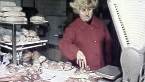 Bufet s hotovými jídly v hermeticky uzavřeném obalu (1982)