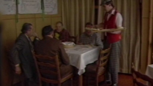 Dálniční motel U Devíti křížů - jídla z kuchyně paní Rettigové (1989)