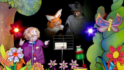 Muf a Hary se zastávají lišek a vlků v pohádkách a zpívají o nich píseň…