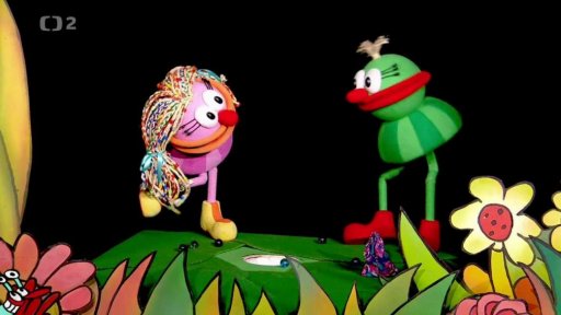 Fámula posílá všechny děti honem ven…