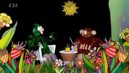 Jů a Hele si čtou knížku Malostranské století.