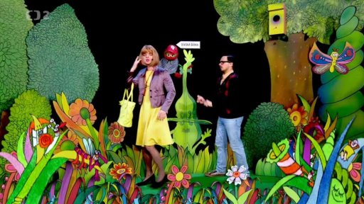 Mufikanti - Filip jako taťka a Tomáš coby mamka zpívají s Mufem v roli zlobivých dětí píseň Divoká Šárka.