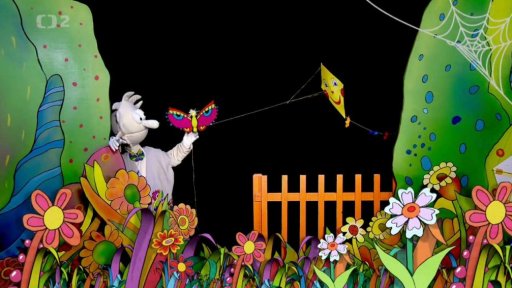 Pip a Otylka si pouštějí nového usměvavého draka.