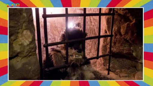 Strašidelná noc na zámku se svítícími přízraky a hladovou Adélou