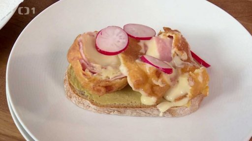 Smažený krkonošský sýr se šunkou