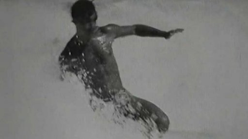 V příboji na jižním pobřeží Austrálie