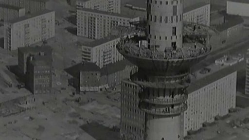 Televizní a vyhlídková věž v hl. městě NDR