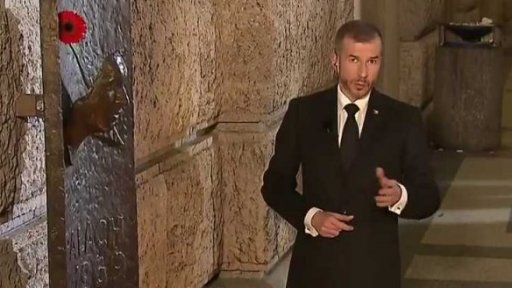 Uctění památky Jana Palacha před Filozofickou fakultou