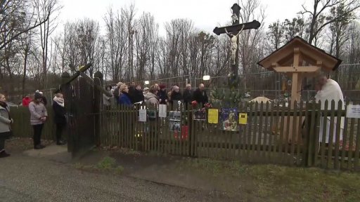 Stavba repliky kostela v Gutech