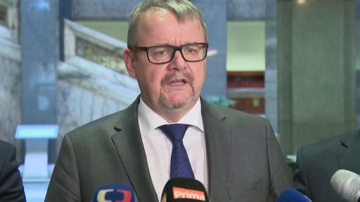 Komplikace se stavbou D11