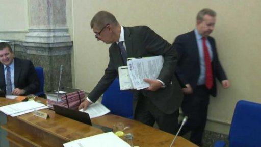 Propouštění na úřadech a ve státních podnicích