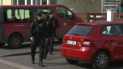 Policejní razie na několika místech