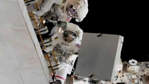 Nevhodný skafandr pro astronautku