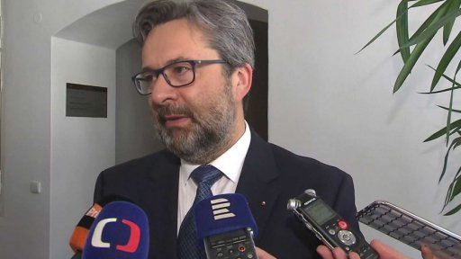 Aféra na setkání investorů