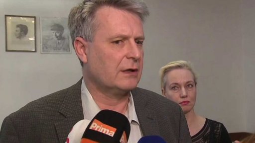 Vedení KSČM podpořilo předsedu Filipa