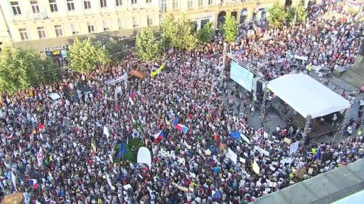Demonstrace proti Babišovi