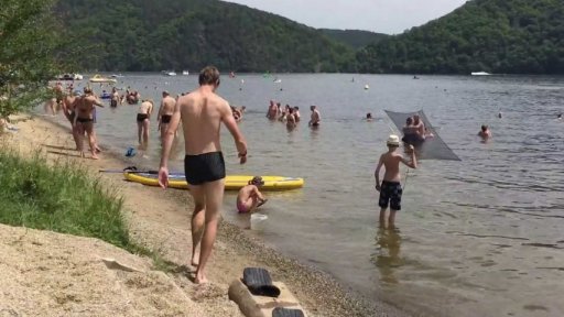Horká sobota na koupalištích