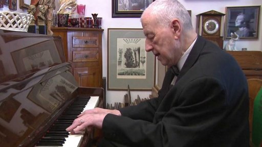 Zemřel Josef Koutecký