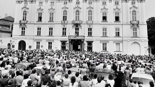 1989: komunismus vs. církev