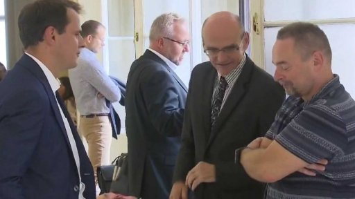 Výpovědi v korupční kauze soudce Elischera