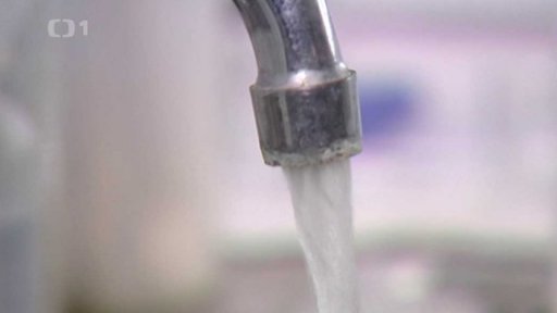 WHO: mikroplasty v pitné vodě zdraví neškodí