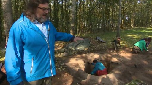 Nález ostatků 120 Romů zabitých v Letech