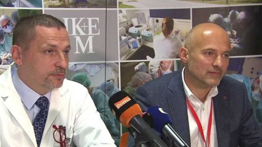 První porod z transplantované dělohy