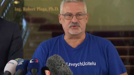 Odbory a ministerstvo o platech učitelů