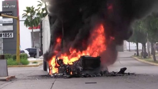 Střet policie s drogovým kartelem v Mexiku