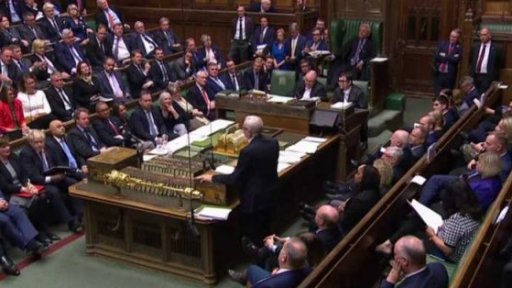 Velká Británie míří k předčasným volbám