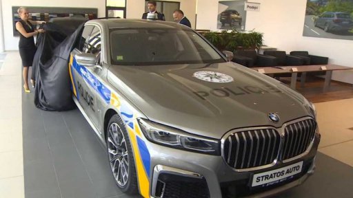 Policie bude používat hybridní auta