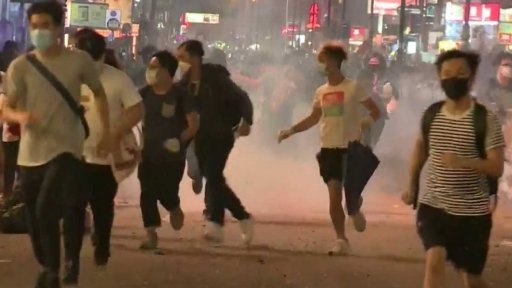 Střety policie s demonstranty v Hongkongu