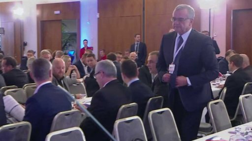 Spory mezi opozičními stranami