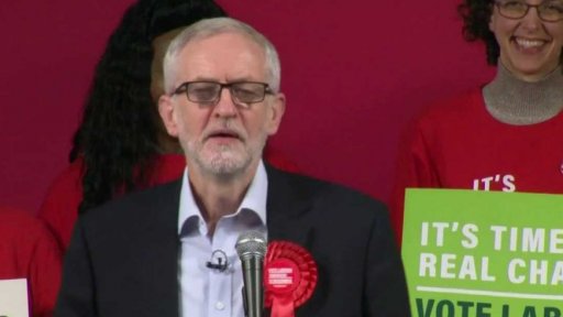 Předčasné parlamentní volby v Británii