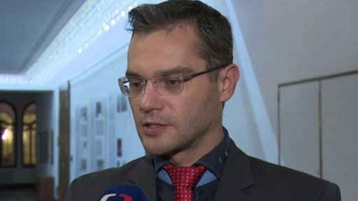 Spor mezi vládou a samosprávami