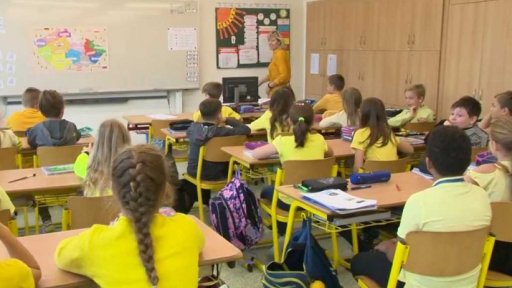 Spor mezi vládou a samosprávami