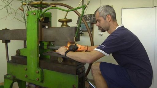 Poštovní tiskárna cenin v problémech